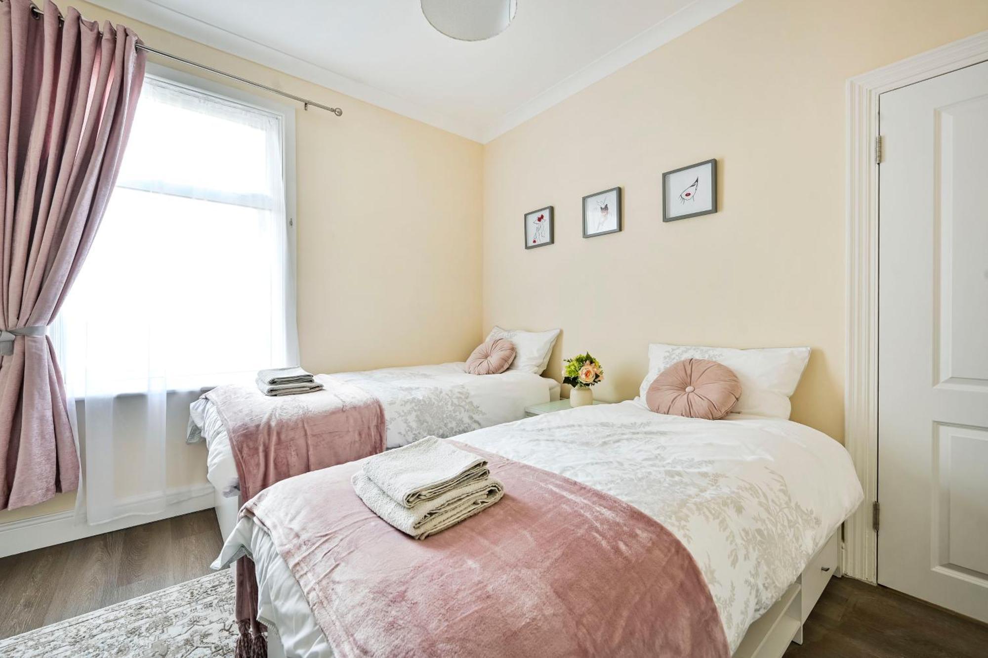 A Two Bedroom A Stride Away From Meridian Greenwich London Exterior photo